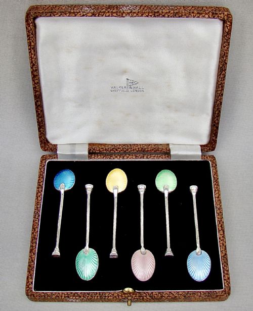 CASED SET OF 6 SILVER GUILLOCHE ENAMEL SEAL TOP COFFEE SPOONS BY WALKER HALL BIRMINGHAM 1959 - ADDITIONAL PHOTO 1