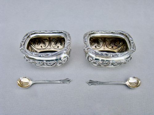 fig 1. CASED PAIR OF ART NOUVEAU SILVER SALTS BY W.G.KEIGHT & CO, BIRMINGHAM 1905