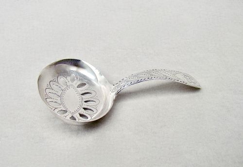 fig 1. EXQUISITE GEORGIAN SILVER CADDY SPOON BY JOSEPH TAYLOR, BIRMINGHAM 1795