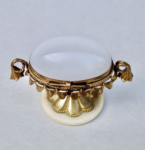 fig 2. FRENCH PALAIS ROYAL EGG-SHAPED OPALINE GLASS CASKET WITH GILT ORMULU MOUNTS, CIRCA 1860