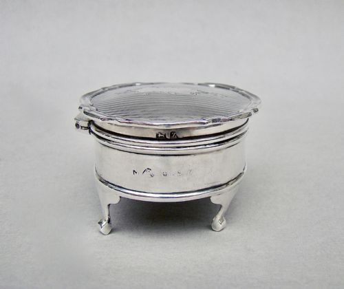 fig 2. ART DECO SILVER JEWELLERY BOX BY THE ADIE BROTHERS, BIRMINGHAM 1924