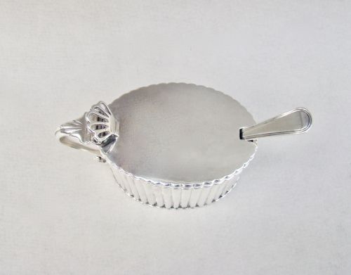 fig 2. GOOD VICTORIAN SILVER MUSTARD POT BY WILLIAM EATON, LONDON 1881