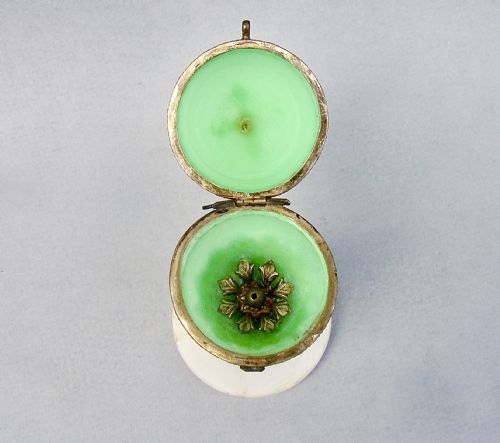 fig 2. FABULOUS FRENCH PALAIS ROYAL URANIUM OPALINE GLASS EGG CASKET, CIRCA 1870
