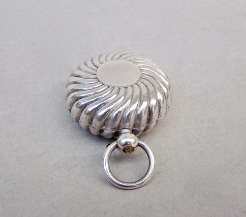 fig 1. VICTORIAN SILVER SINGLE SOVEREIGN CASE BY SAMPSON MORDAN, LONDON 1885