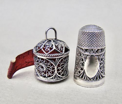 Very Rare Georgian Silver Filigree Thimble/tape Measure Combination, Circa 1800