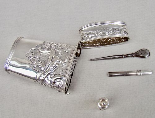 fig 3. RARE GEORGIAN SILVER TRAVELLING ETUI, CIRCA 1790