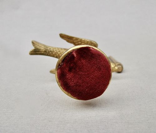 fig 2. CHARMING VICTORIAN GILDED METAL HEMMING BIRD SEWING CLAMP & PIN CUSHION, CIRCA 1850