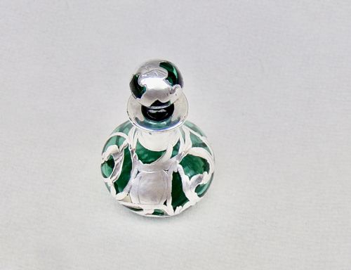 fig 2. ART NOUVEAU OVERLAY STERLING SILVER & BRISTOL GREEN GLASS SCENT BOTTLE, CIRCA 1900
