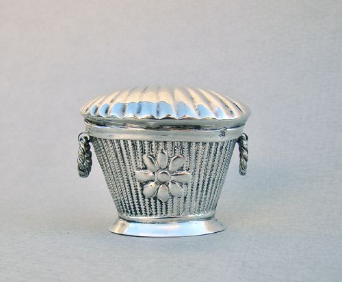 fig 1. RARE MID-19TH CENTURY DUTCH SILVER PEPPERMINT BOX, NETHERLANDS 1834