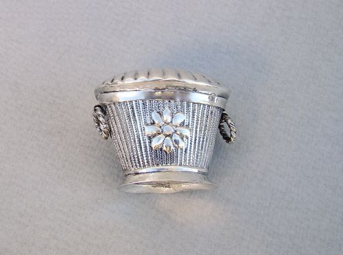 fig 2. RARE MID-19TH CENTURY DUTCH SILVER PEPPERMINT BOX, NETHERLANDS 1834