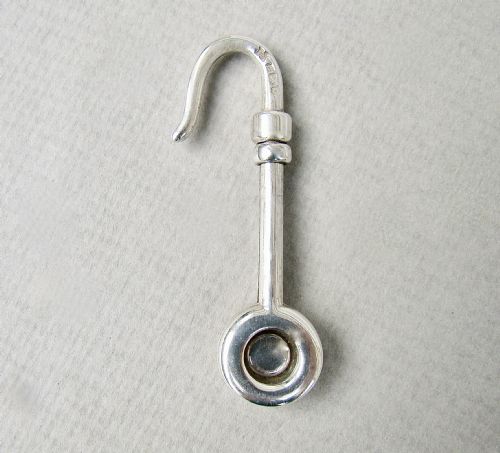 fig 2. MID-CENTURY SILVER NAPKIN CLIP, BIRMINGHAM 1973