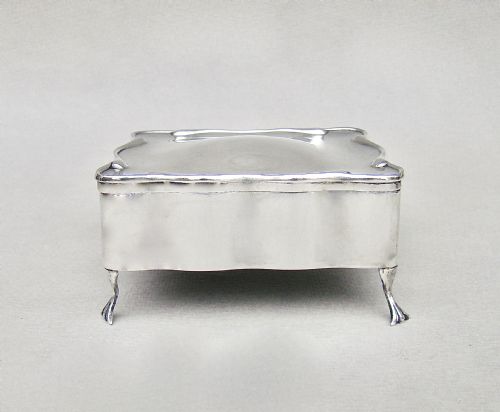 fig 1. EXQUISITE EDWARDIAN SILVER JEWELLERY BOX BY A & J ZIMMERMAN, BIRMINGHAM 1906