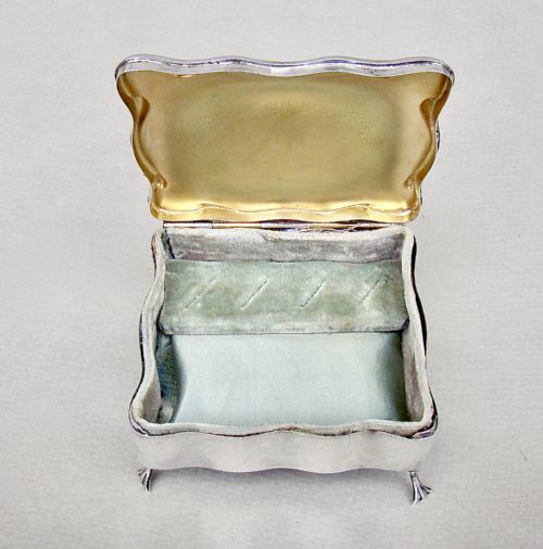 fig 3. EXQUISITE EDWARDIAN SILVER JEWELLERY BOX BY A & J ZIMMERMAN, BIRMINGHAM 1906