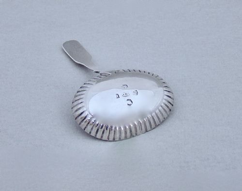 fig 2. DELIGHTFUL GEORGIAN SILVER CADDY SPOON BY JOSEPH TAYLOR, BIRMINGHAM 1815