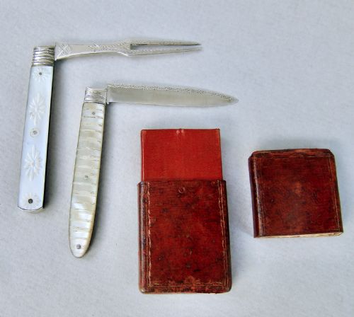 fig 1. RARE GEORGIAN SILVER AND MOTHER OF PEARL CASED FRUIT FORK & FRUIT KNIFE, CIRCA 1795