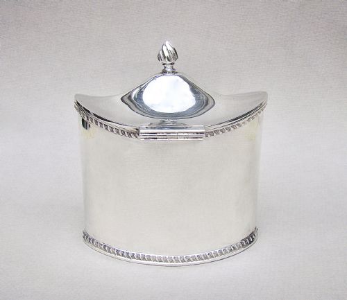 fig 2. SUPERB EDWARDIAN SILVER TEA CADDY BY THE HASELER BROTHERS, LONDON 1902