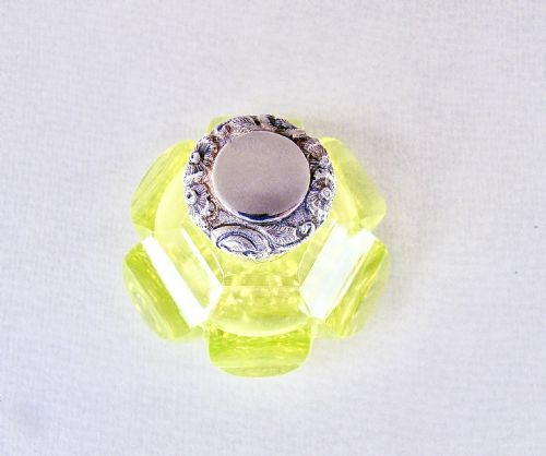 fig 2. STUNNING VICTORIAN SILVER MOUNTED URANIUM GLASS SCENT BOTTLE, CIRCA 1880