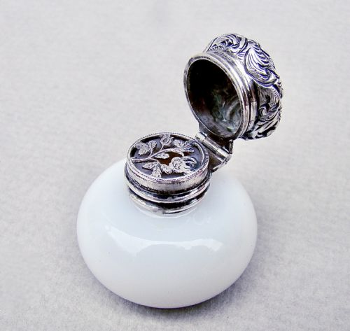 fig 1. VICTORIAN SILVER & OPALINE GLASS VINAIGRETTE, CIRCA 1890