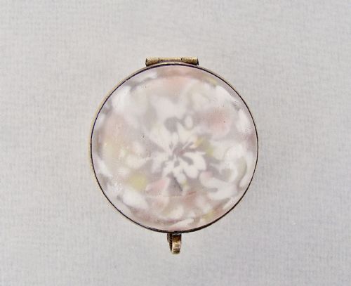 fig 2. UNUSUAL 19TH C. FRENCH MOTTLED SATIN GLASS TRINKET BOX, CIRCA 1890
