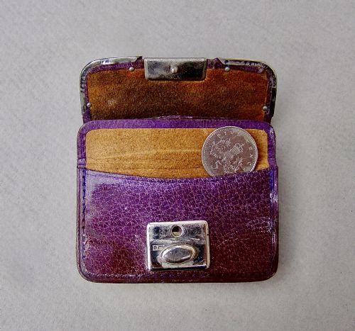 fig 2. DELIGHTFUL ART NOUVEAU MINIATURE SILVER MOUNTED PURSE BY DANZIGER & ISAACS, BIRMINGHAM 1907