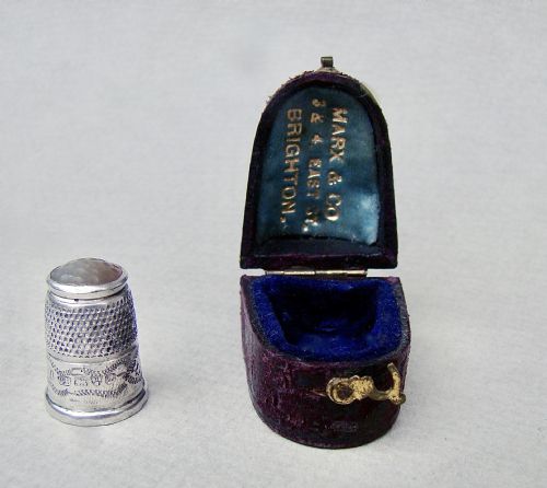 fig 1. RARE CASED SILVER & AGATE THIMBLE BY CHARLES HORNER, CHESTER 1911