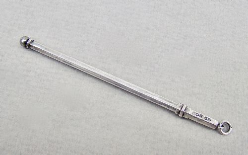 fig 2. ART DECO STERLING SILVER COCKTAIL SWIZZLE STICK BY DEAKIN & FRANCIS, BIRMINGHAM 1933