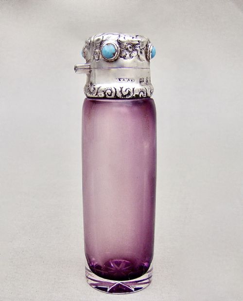 fig 2. EXQUISITE VICTORIAN SILVER AND AMETHYST GLASS SCENT BOTTLE, BIRMINGHAM 1898