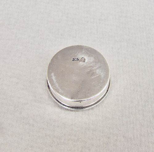fig 3. CONTINENTAL SILVER AND GUILLOCHE ENAMEL PILL BOX, CIRCA 1900