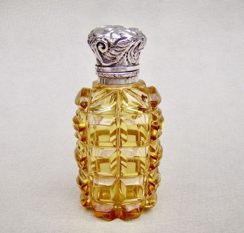 fig 1. RARE AND EXQUISITE VICTORIAN SILVER AND AMBER GLASS SCENT BOTTLE, CIRCA 1890