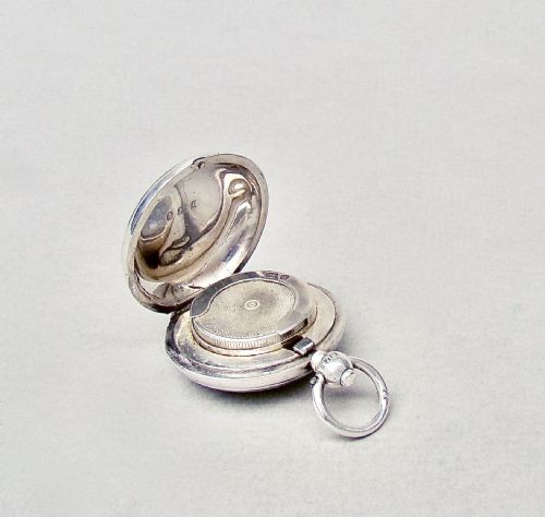fig 3. EXQUISITE EDWARDIAN SILVER SINGLE SOVEREIGN CASE BY DENNISON, BIRMINGHAM 1905
