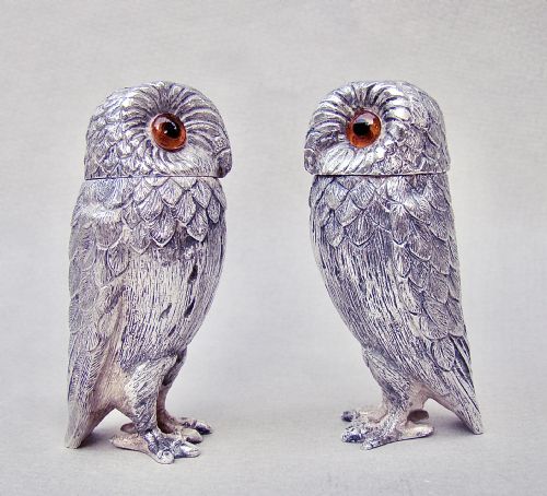 fig 1. RARE AND FABULOUS SOLID SILVER OWL CRUET SET BY TIFFANY, LONDON 1968
