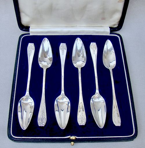 fig 3. ELEGANT CASED SET OF SIX SOLID SILVER GRAPEFRUIT SPOONS BY JOSIAH WILLIAMS & CO, LONDON 1925