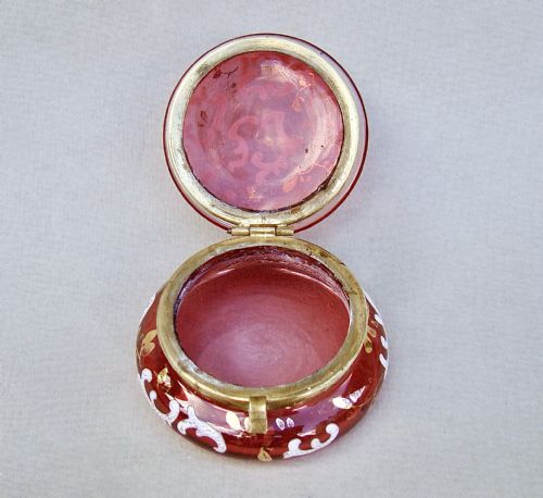 fig 2. DELIGHTFUL FRENCH ENAMELLED CRANBERRY GLASS TRINKET BOX , CIRCA 1890
