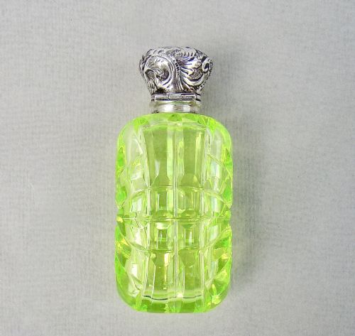 fig 3. EXQUISITE VICTORIAN SILVER & SLICED-CUT URANIUM GLASS SCENT BOTTLE , CIRCA 1890