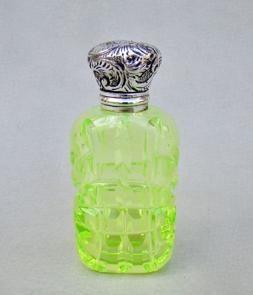 Exquisite Victorian Silver & Sliced-cut Uranium Glass Scent Bottle , Circa 1890
