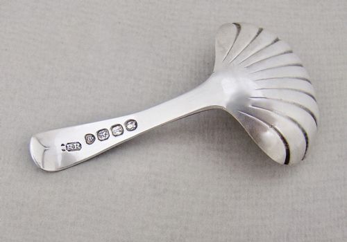fig 1. EXQUISITE GEORGIAN SILVER CADDY SPOON BY ROBERT RUTLAND, LONDON 1826