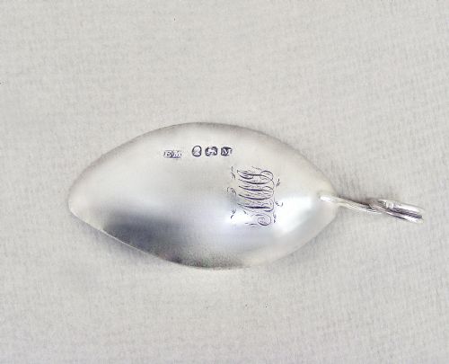 fig 1. GEORGIAN SILVER LEAF-SHAPED CADDY SPOON BY ELIZABETH MORLEY, LONDON 1807