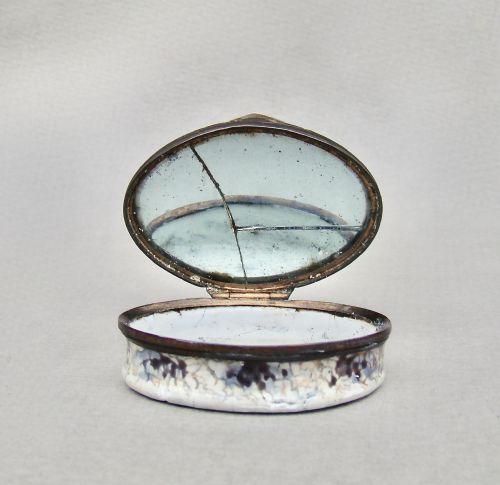 UNUSUAL GEORGIAN BILSTON ENAMEL PATCH BOX CIRCA 1780 - ADDITIONAL PHOTO 2