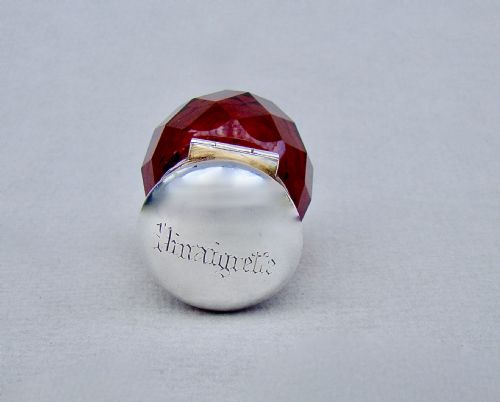 fig 2. UNUSUAL VICTORIAN SILVER SLICED-CUT RUBY GLASS VINAIGRETTE , CIRCA 1890
