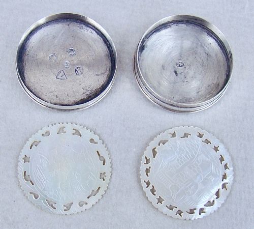 GEORGIAN SILVER COUNTER BOX BY SAMUEL PEMBERTON BIRMINGHAM 1793 WITH MOTHER OF PEARLS COUNTERS - ADDITIONAL PHOTO 3