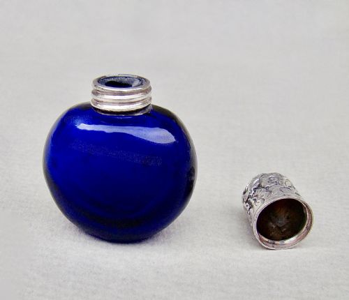 fig 3. SMALL AND EXQUISITE VICTORIAN SILVER AND BRISTOL BLUE GLASS SCENT BOTTLE, CIRCA 1890