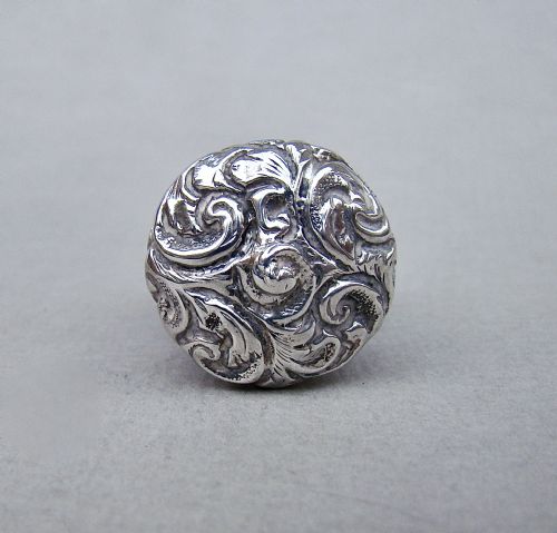 fig 2. VICTORIAN SILVER & BLUE GLASS