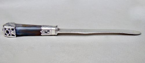 fig 1. GEORGIAN SILVER PLATED AGATE HANDLED TABLE KNIFE, CIRCA 1795