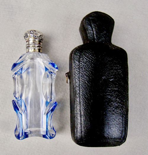 19TH C FRENCH CASED SILVER AND BLUE OVERLAY GLASS SCENT BOTTLE CIRCA 1870 - ADDITIONAL PHOTO 3