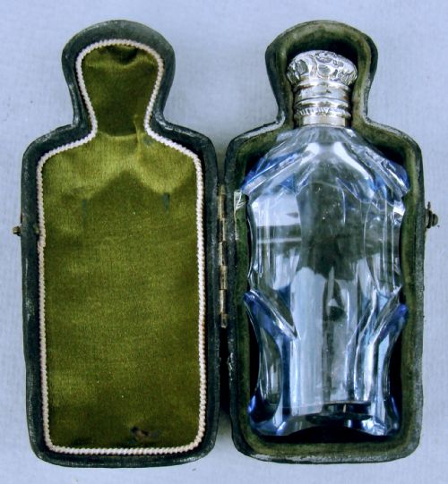 19TH C FRENCH CASED SILVER AND BLUE OVERLAY GLASS SCENT BOTTLE CIRCA 1870 - ADDITIONAL PHOTO 7
