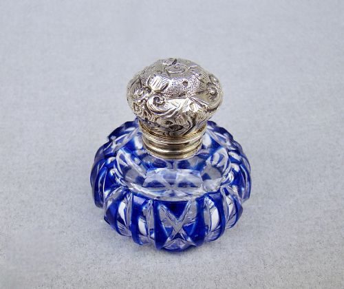 fig 2. FABULOUS VICTORIAN SILVER MOUNTED BRISTOL BLUE GLASS VINAIGRETTE, CIRCA 1890