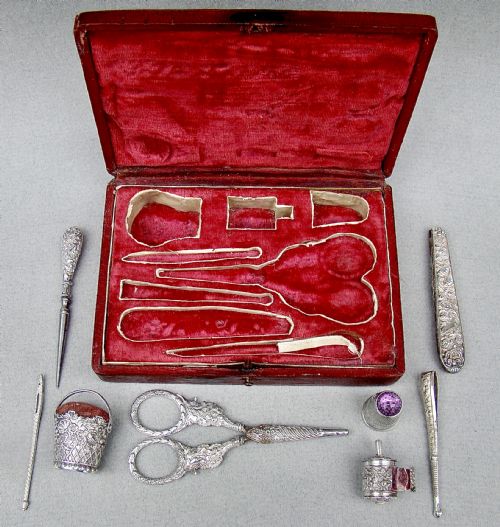fig 1. EXCEPTIONAL 19TH CENTURY FRENCH 8 PIECES SILVER SEWING SET, CIRCA 1840