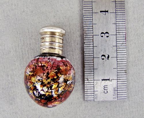 fig 1. RARE 19TH C. FRENCH SILVER GILT MINIATURE AVENTURINE GLASS SCENT BOTTLE, CIRCA 1890