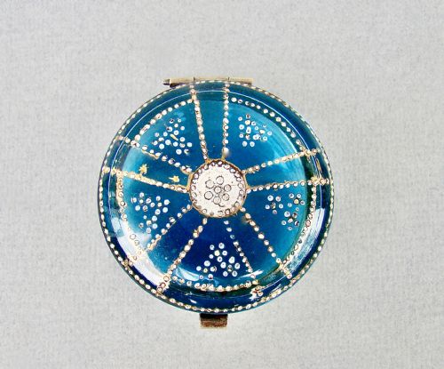 fig 1. DELIGHTFUL FRENCH TURQUOISE GLASS ENAMELLED TRINKET BOX, CIRCA 1890