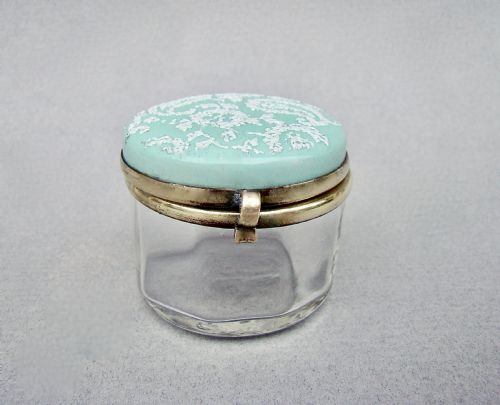 UNUSUAL 19TH C GLASS ENAMELLED PORCELAIN TRINKET BOX CIRCA 1890 - ADDITIONAL PHOTO 1